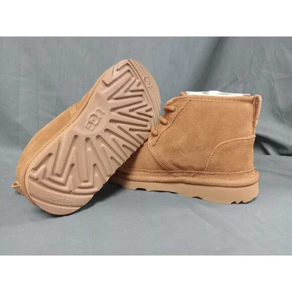 UGG Australia Kids Neumel II Boots Suede Lace-Up Chestnut Size 4 NEW IN BOX! - Picture 2 of 13